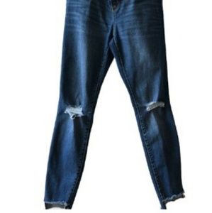 Maternity Over the belly distressed jeans